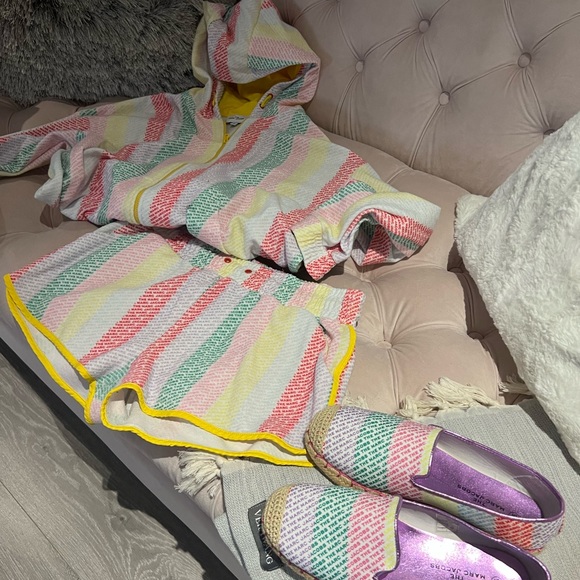 Marc Jacobs Hoodie and shorts set w/ flats - Picture 5 of 7